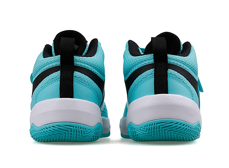 NIKE TEAM HUSTLE D 8 (GS) NIKE TEAM HUSTLE D 8 (GS)