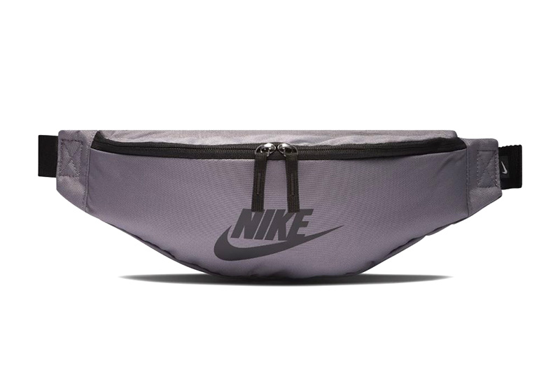 Riñonera nike top gris