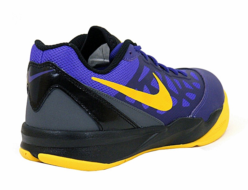 nike zoom attero 2